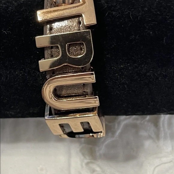 BCBG Generation Bracelet True Love Heart Pink Rose Gold Cuff Excellent condition - Picture 4 of 7